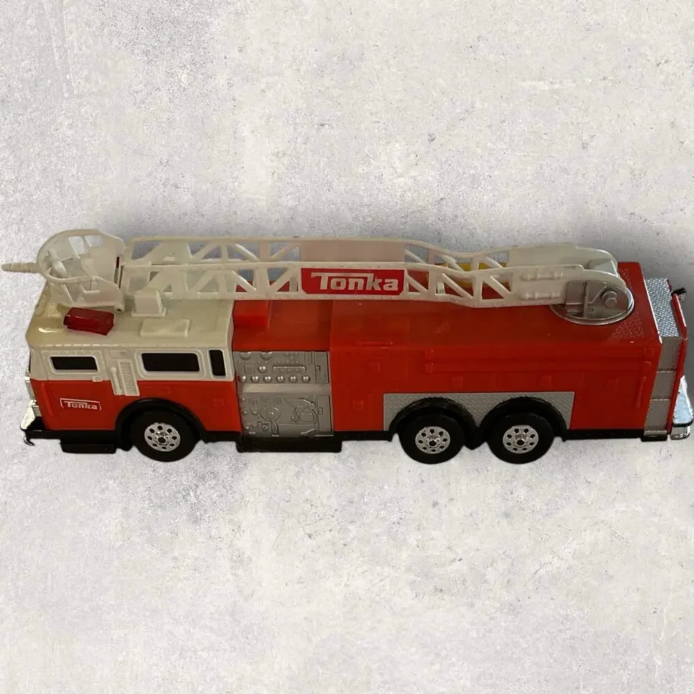 Tonka Large Plastic Ladder Fire Truck Red White Fire Engine Toy Used